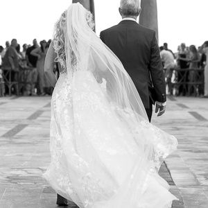 Gorgeous Veil!